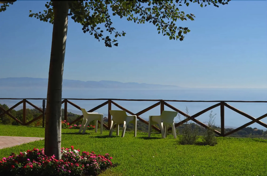 LInfinito Agriturismo - Rooms & Breakfast