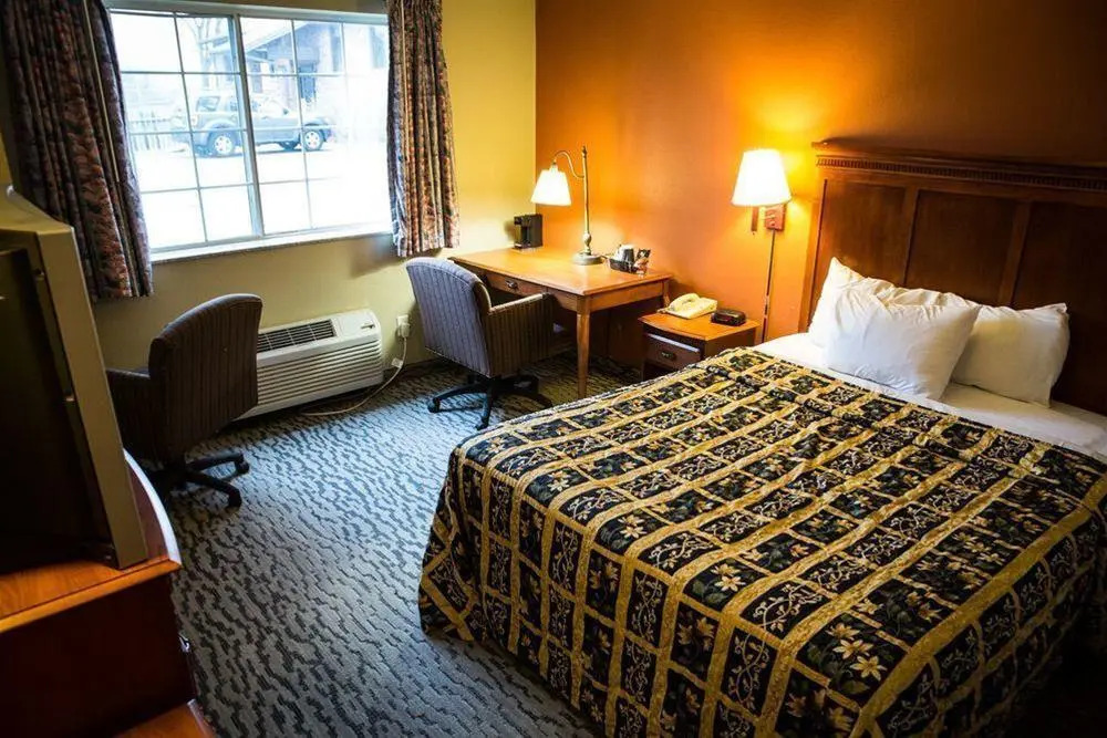 Regency Inn & Suites