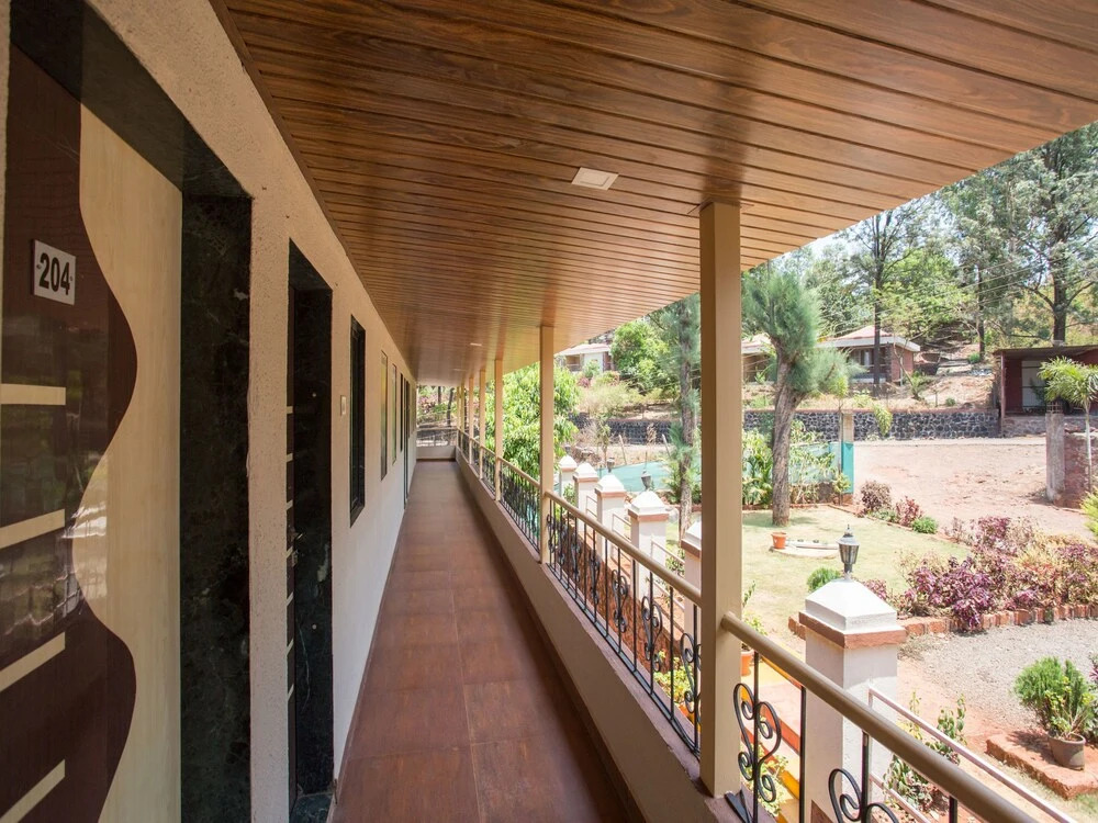 OYO 12380 Valleyview Residency
