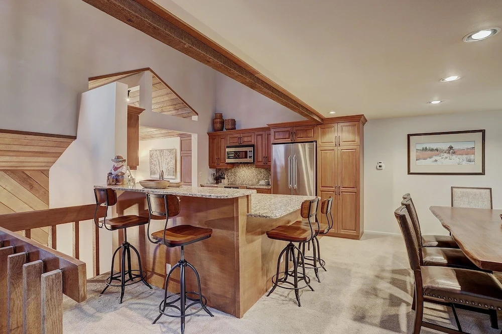 Ridgepoint Townhome - Space & Comfort For The Whole Family 3 Bedrooms