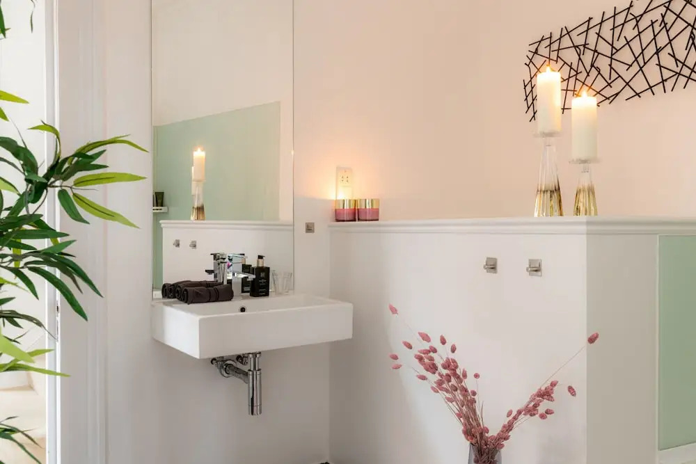 Design Luxury House for Large Groups