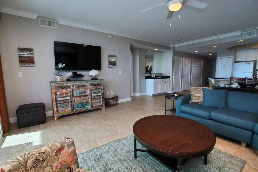 San Carlos 1201 by Youngs Suncoast