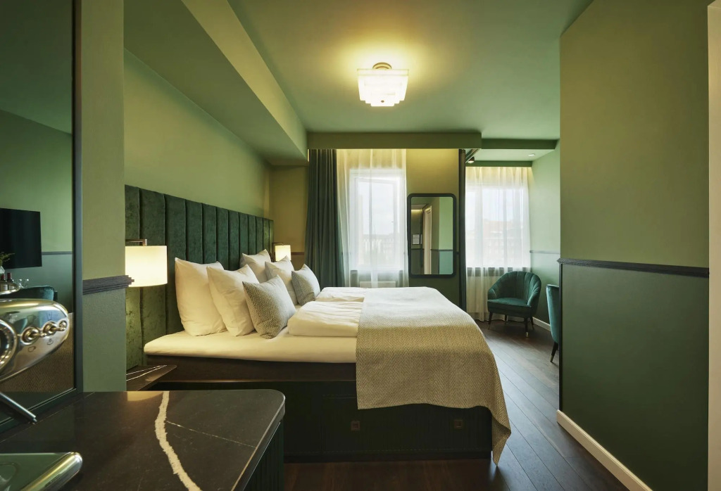 WIDE Hotel