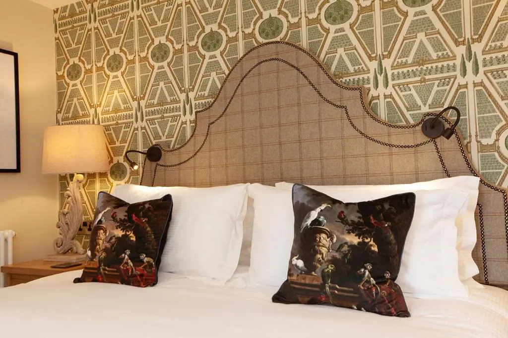 The Fox and Hounds Country Inn