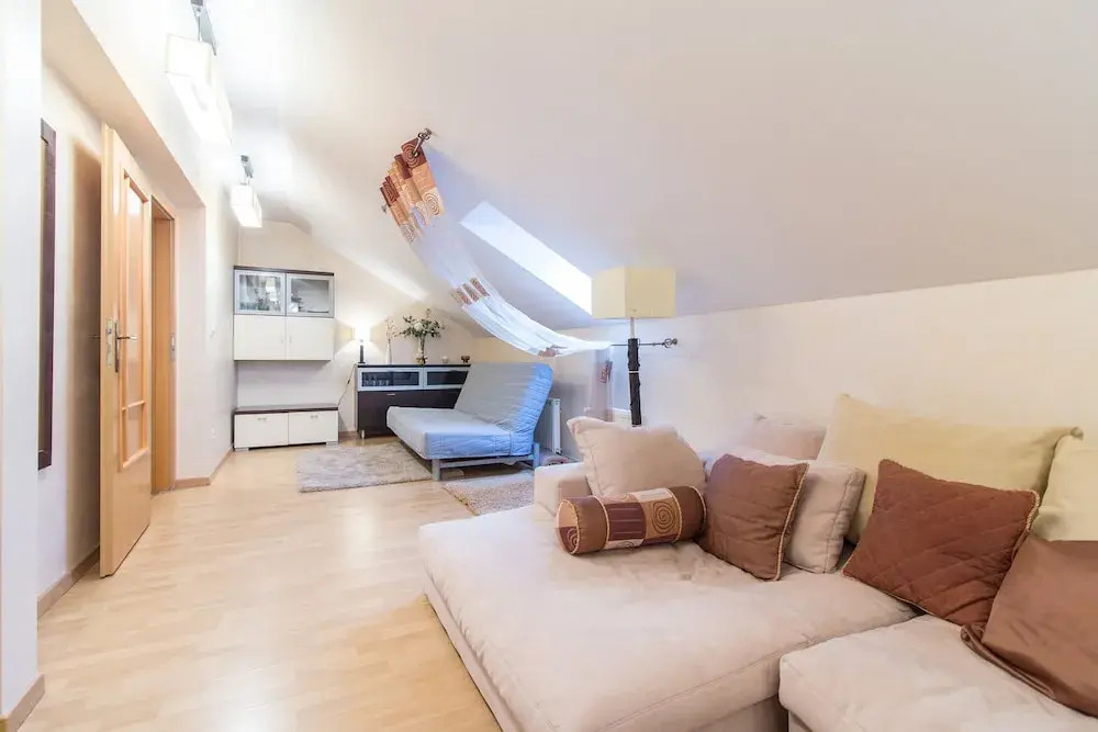 Spacious Duplex by Park&Metro by easyBNB