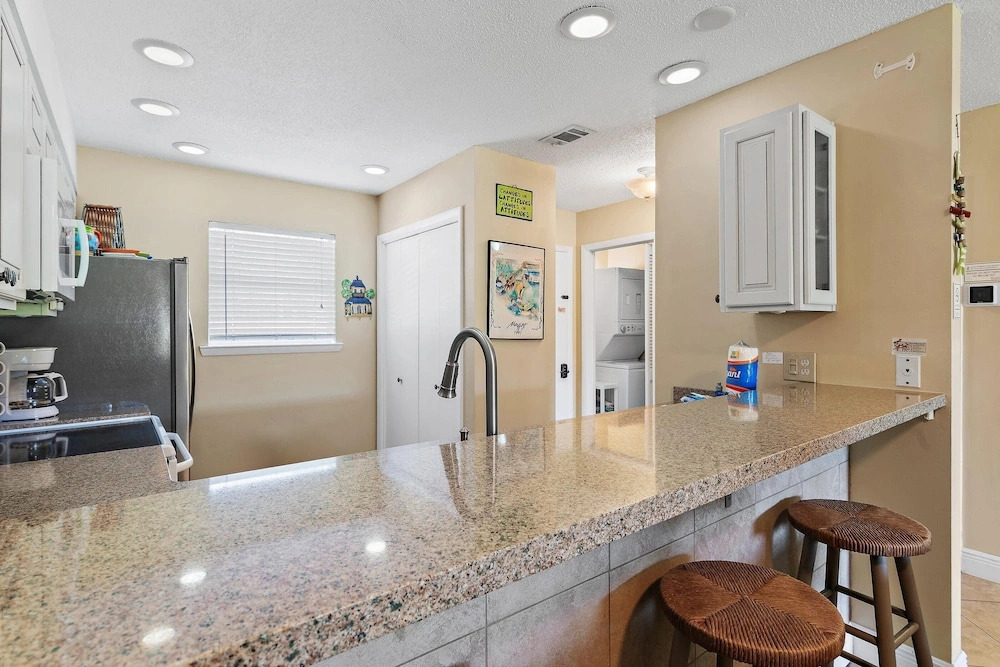 Summerhouse Townhomes #2- Changes in Attitude