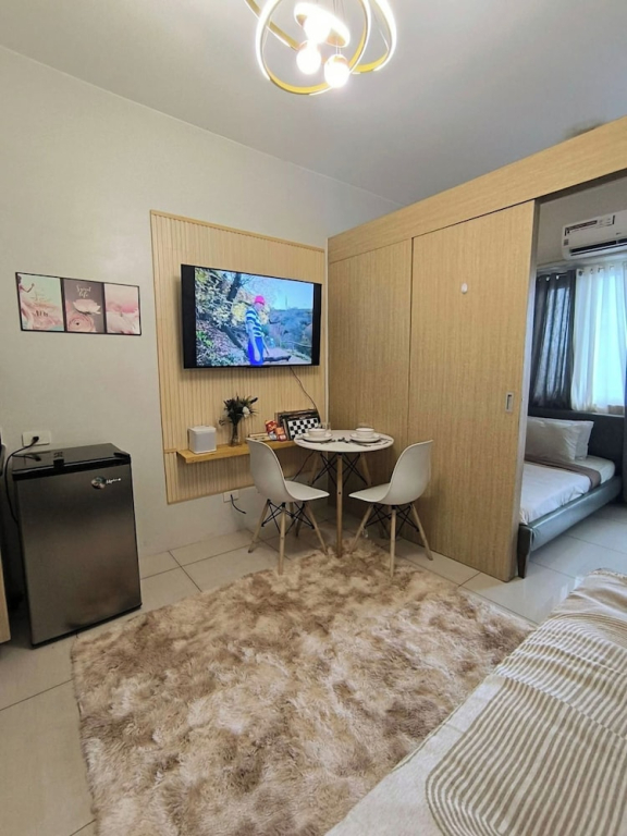 A & K Vibes Modern Quezon City Stay