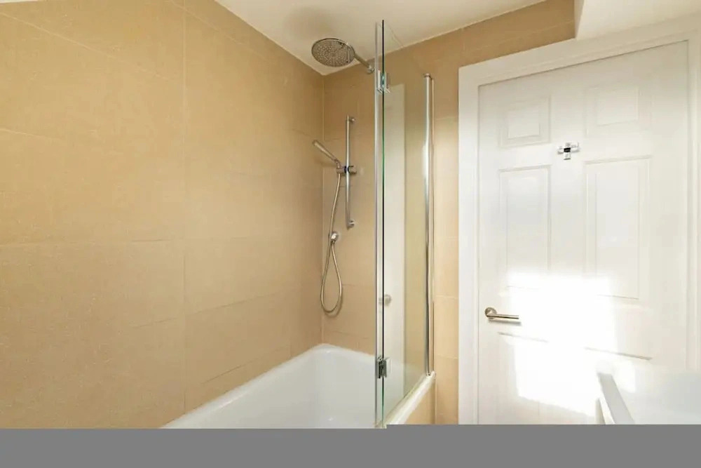Elephant Oxpecker 2 Bedrooms in Fulham