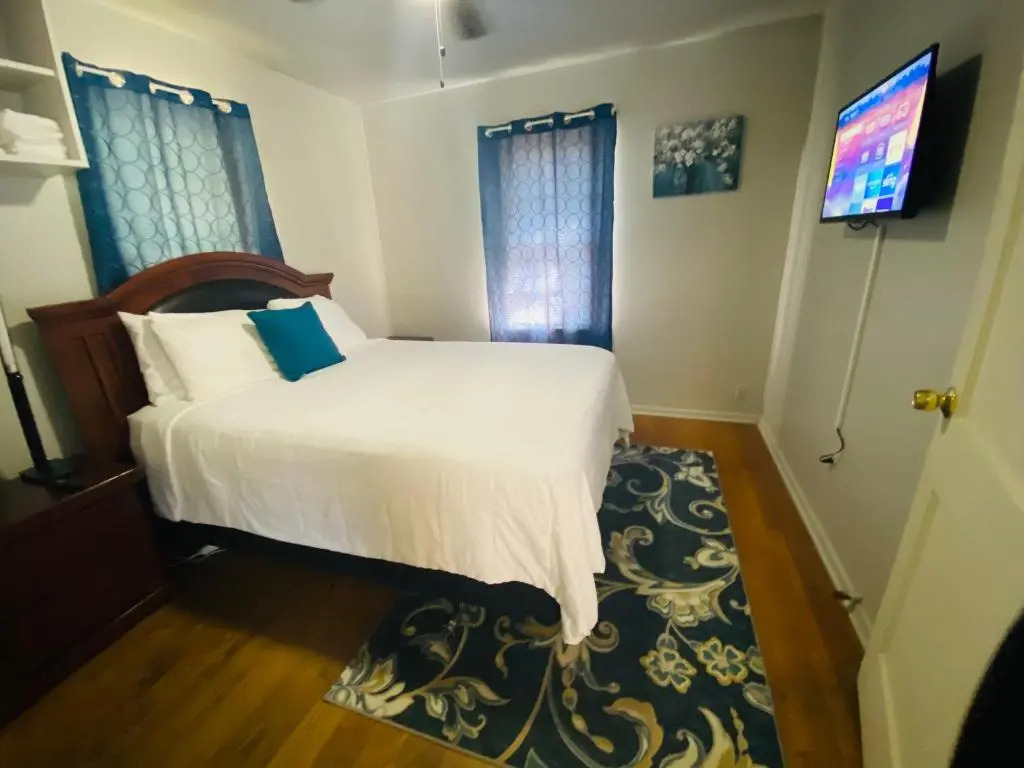 The Cozy Casa near Highway 74