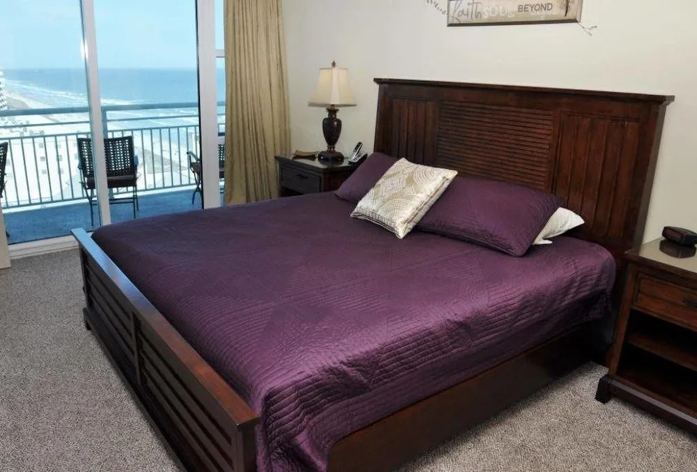 Seaside Resort 1101 - 3 Br condo by RedAwning