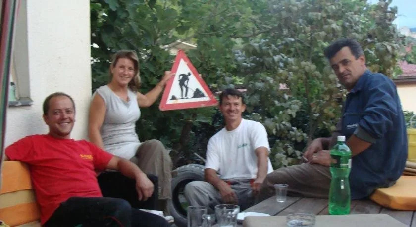 Ikar Hut Hostel