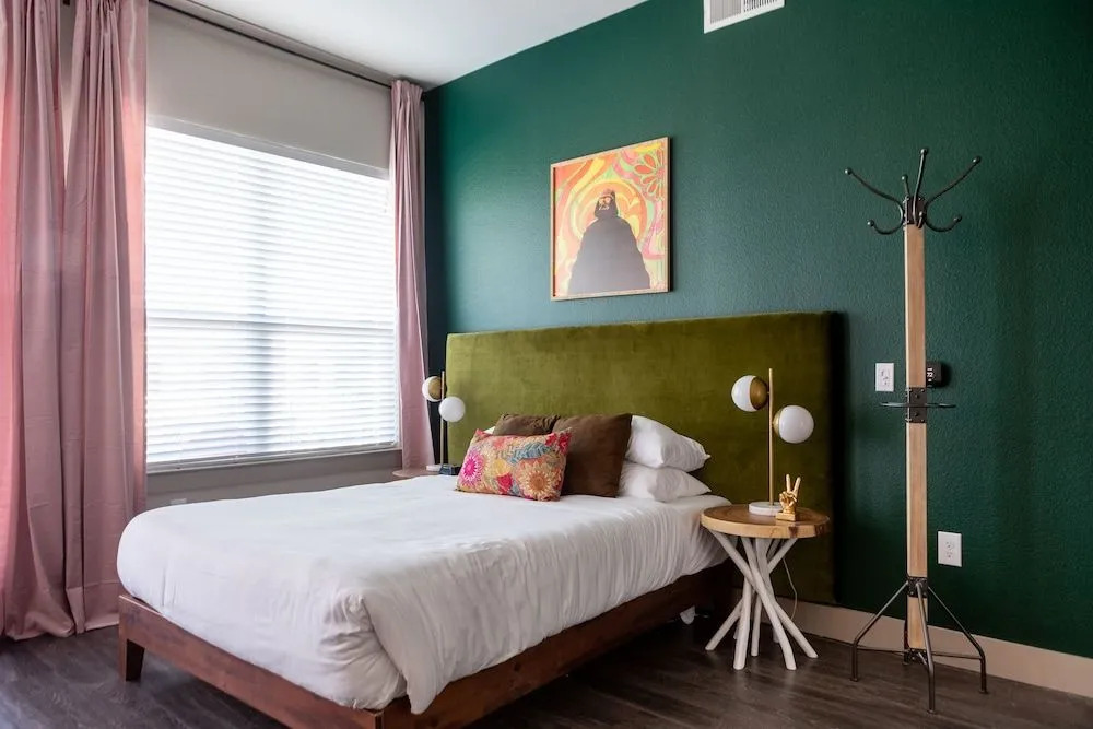 WanderJaunt -- Luxe East Austin Apartments
