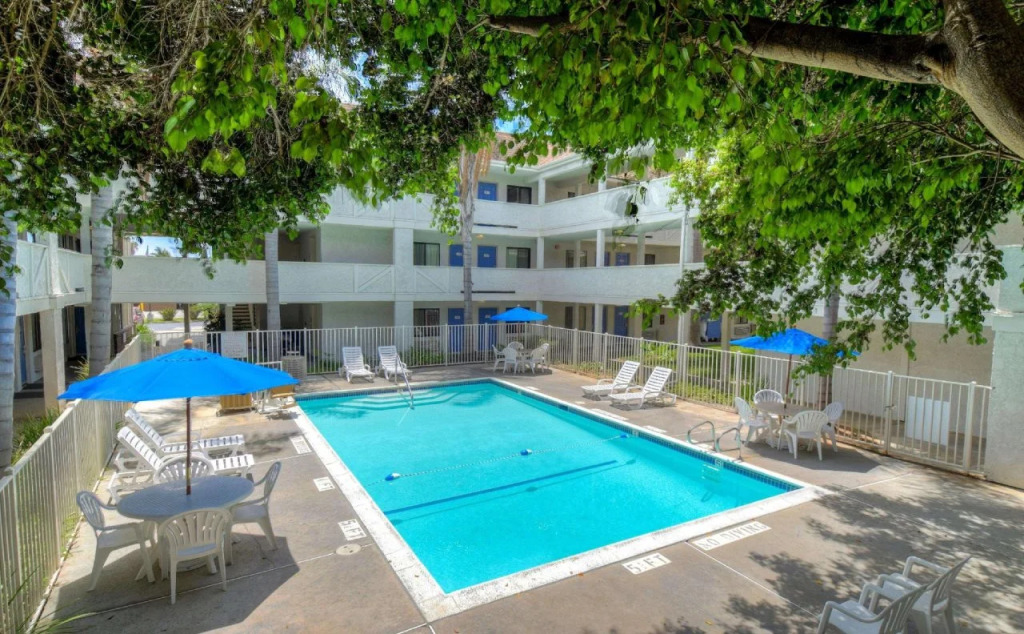 Motel 6-Chula Vista, CA - San Diego
