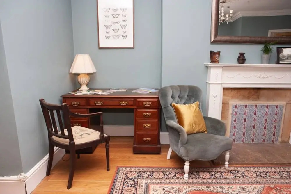 3 Bedroom House In Bath With Garden