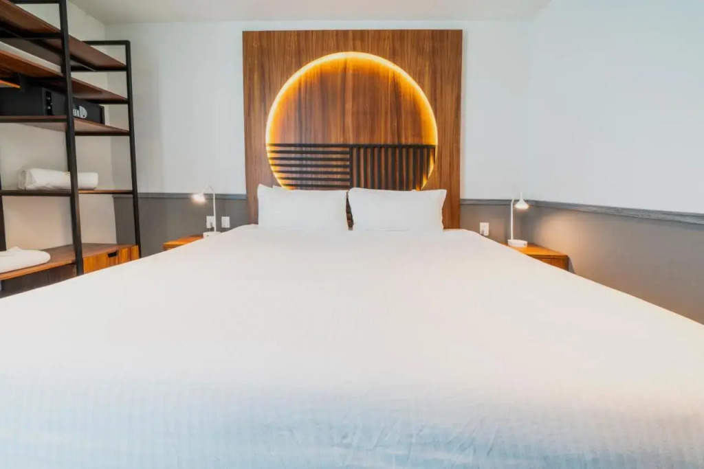 2 Suites, Terrace + Pool - Steps To Indigo Beach!