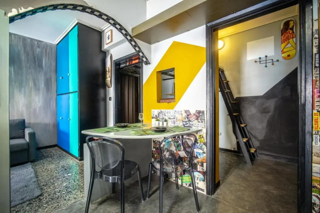 Stay-in-Art, Little Imaginary Apt, 20' to Acropolis