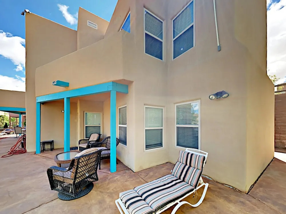 7031 Vuelta Vistoso Home 3 Bedrooms 3.5 Bathrooms Home
