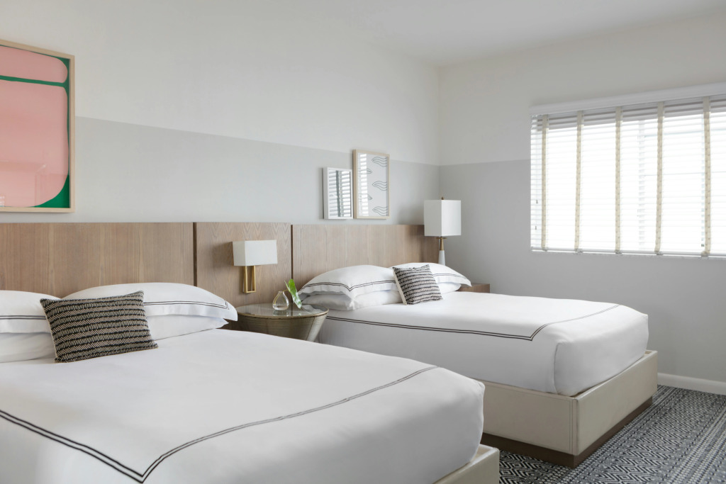 Kimpton Surfcomber Hotel by IHG