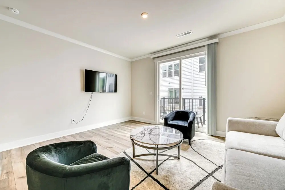 2 Mi to Dtwn Charlotte: Unit w/ Rooftop Deck!
