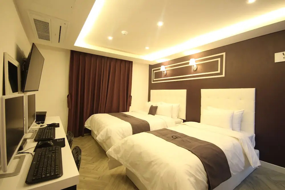 Hwamyeong Sky Hotel