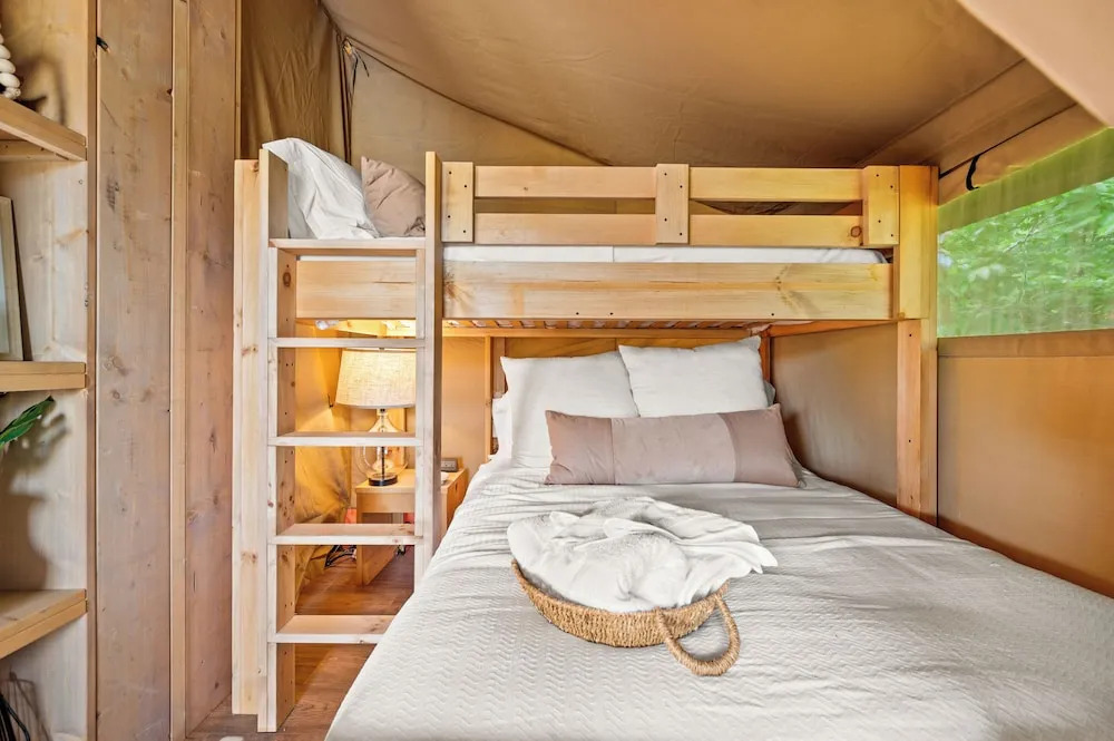 The Lodges at Eden Reserve - Pet Friendly Cabins Near Ark