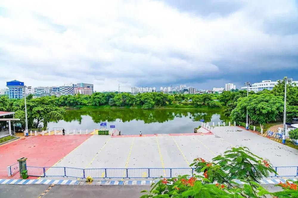FabHotel Prime The Water View Residency - Nr Bisarjan Ghat
