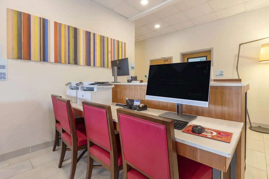 Holiday Inn Express Metropolis by IHG