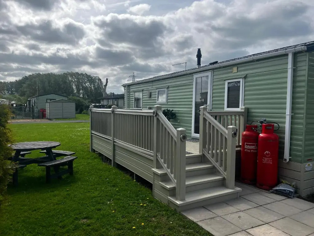 Relaxing and Quiet Holiday Cabin, Sleeps 4
