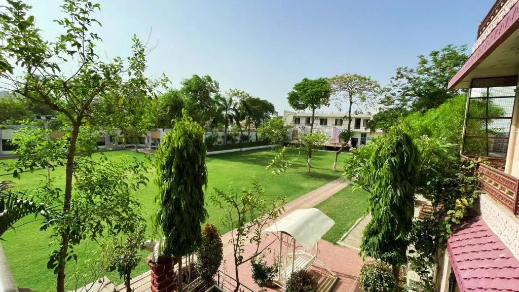 Hotel Prabhat Palace
