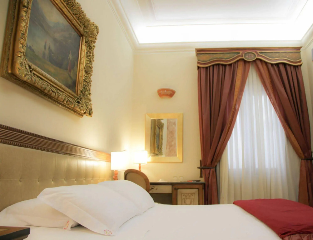 Kelina Charme Hotel by Cantine Due Palme