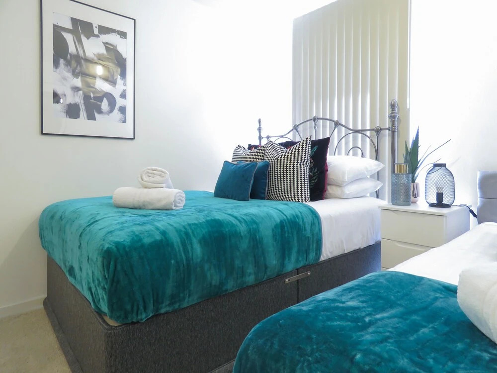 Tudors eSuites Apartment with 4 Beds