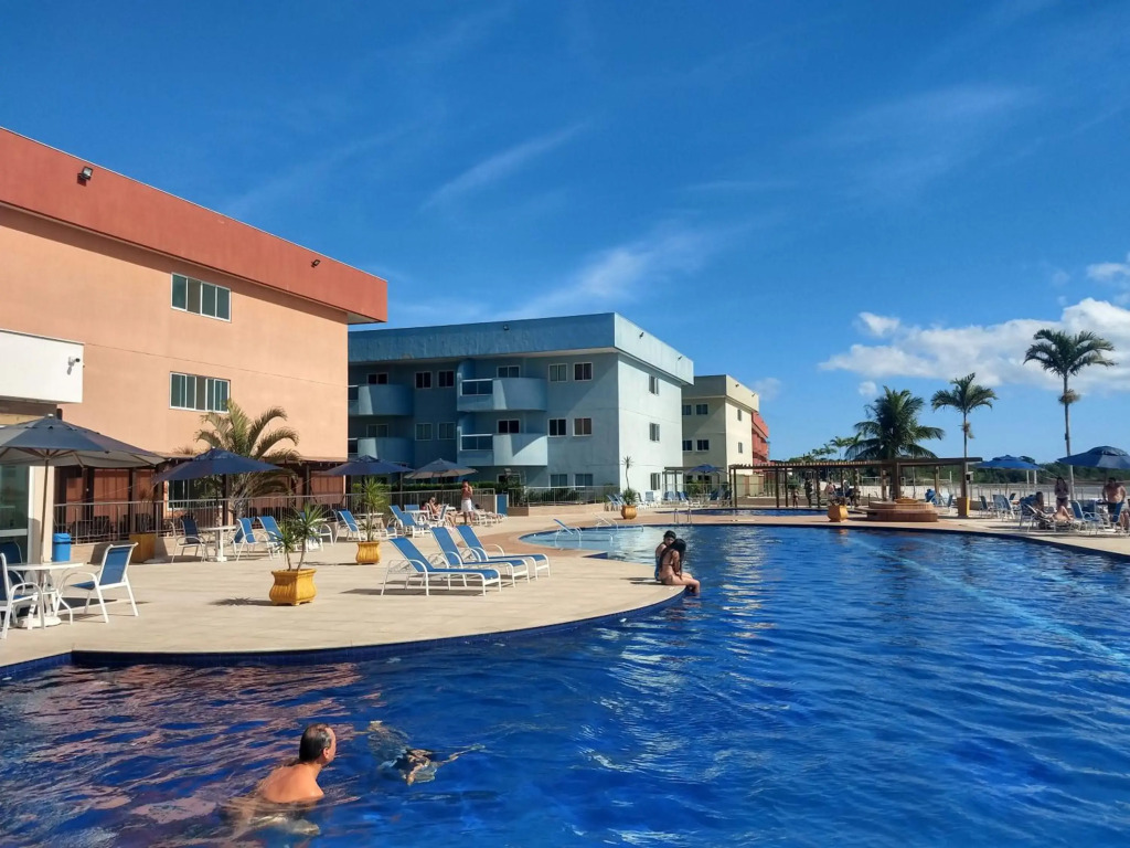Golden Lake Residence - Apart Hotel - pé na areia, agua de côco e cervejinha