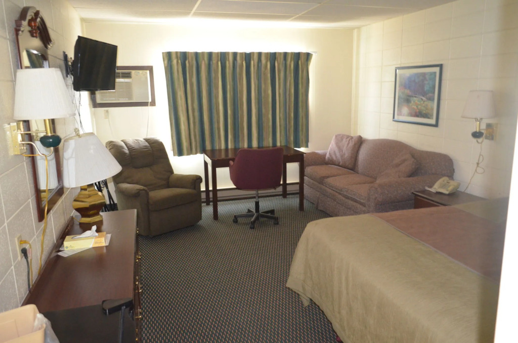 Grand Inn Fargo
