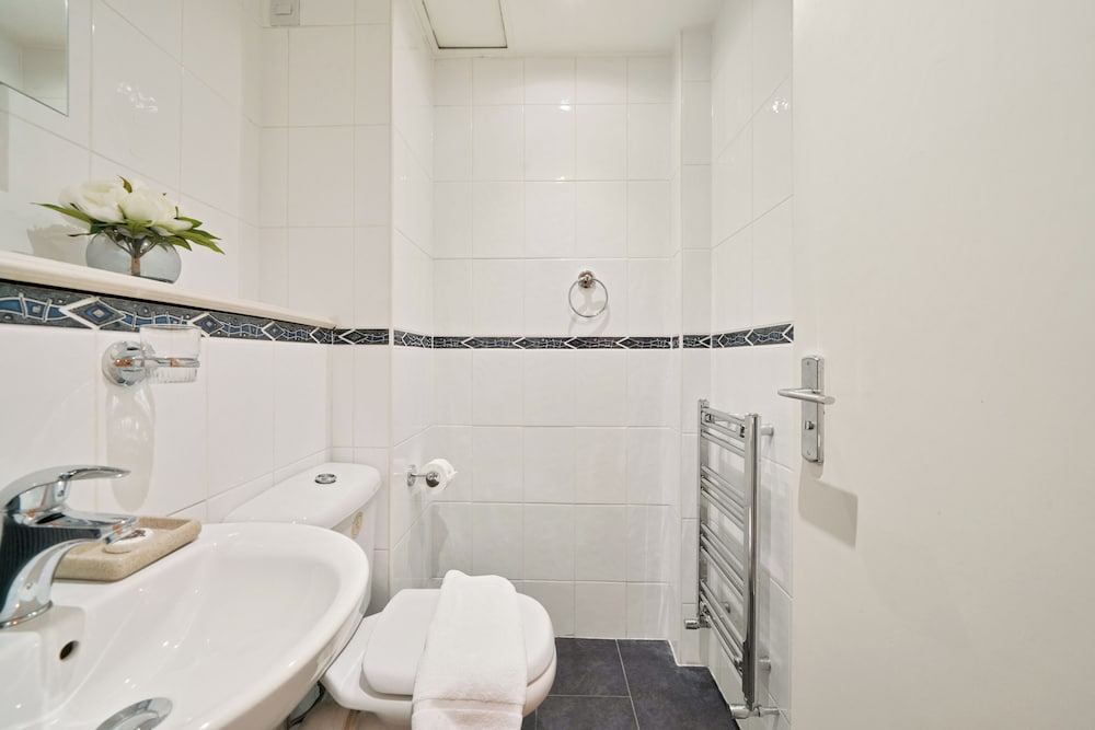 Hertford Flat 2