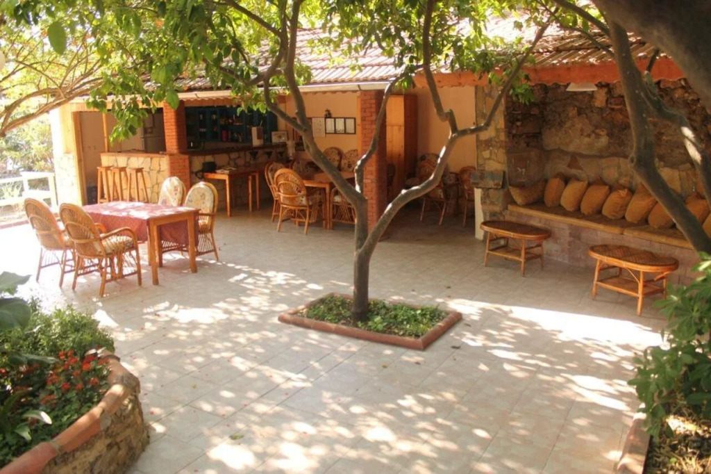 Nar Hotel