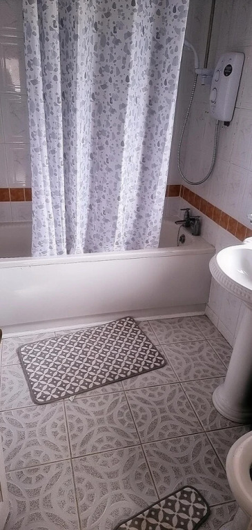 Captivating 3-bed in Wednesbury, Free Parking