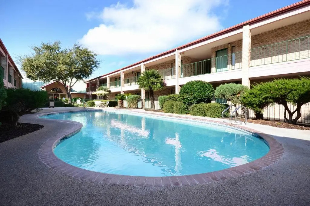 SureStay Plus by Best Western San Antonio Fiesta Inn