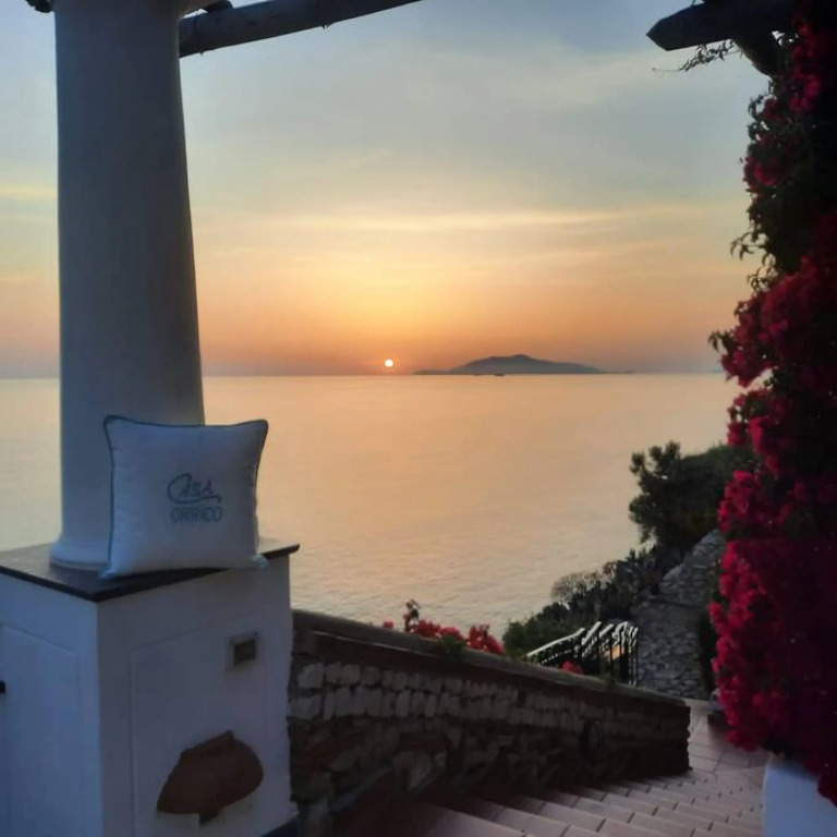 CASA ORRICO - BLUE GROTTO - Camera Sea View (Max 2 Pax)