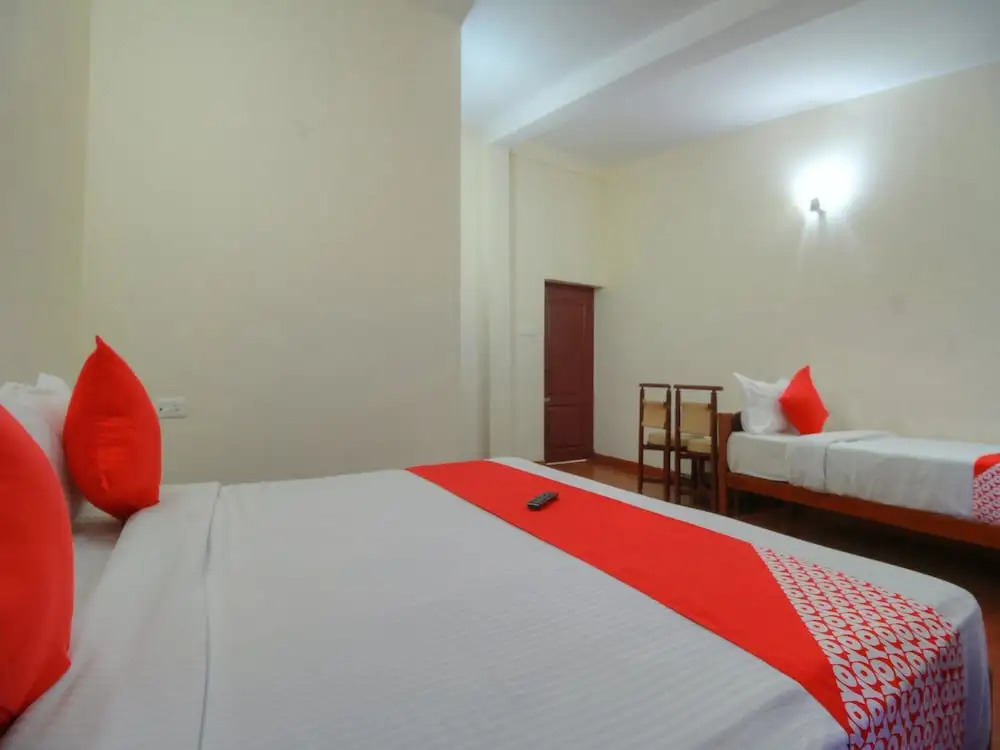OYO 14434 Hotel RJ Inn