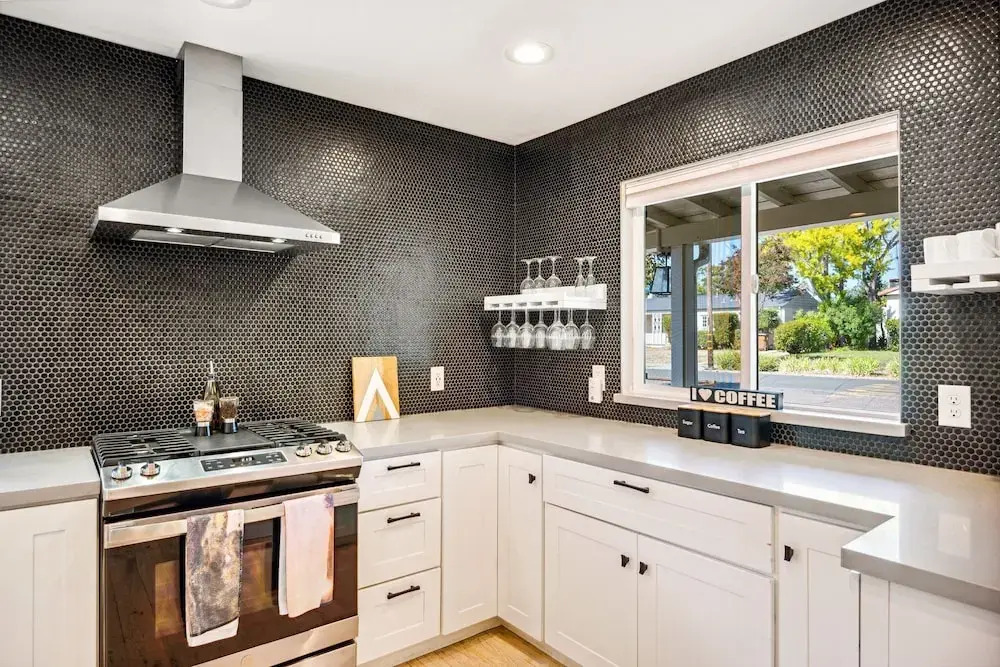 W/ Heated Pool & Hot Tub! 3br Napa Staycation Home 3 Bedroom Home by RedAwning