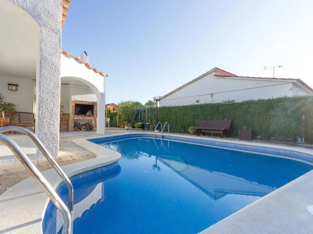 Casa familiar con piscina a 200m de la playa ham