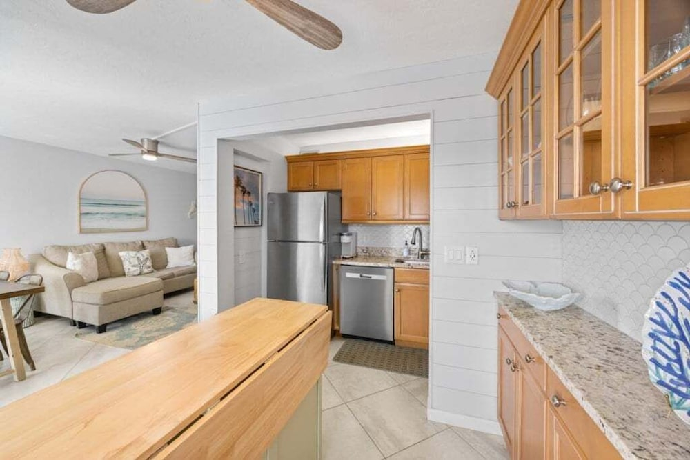 Tennis Place Unit B22 2 Bedroom Condo