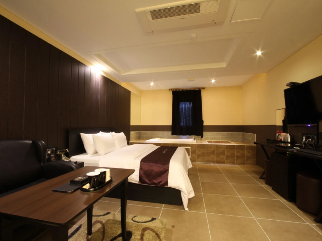 Pavia Tourist Hotel