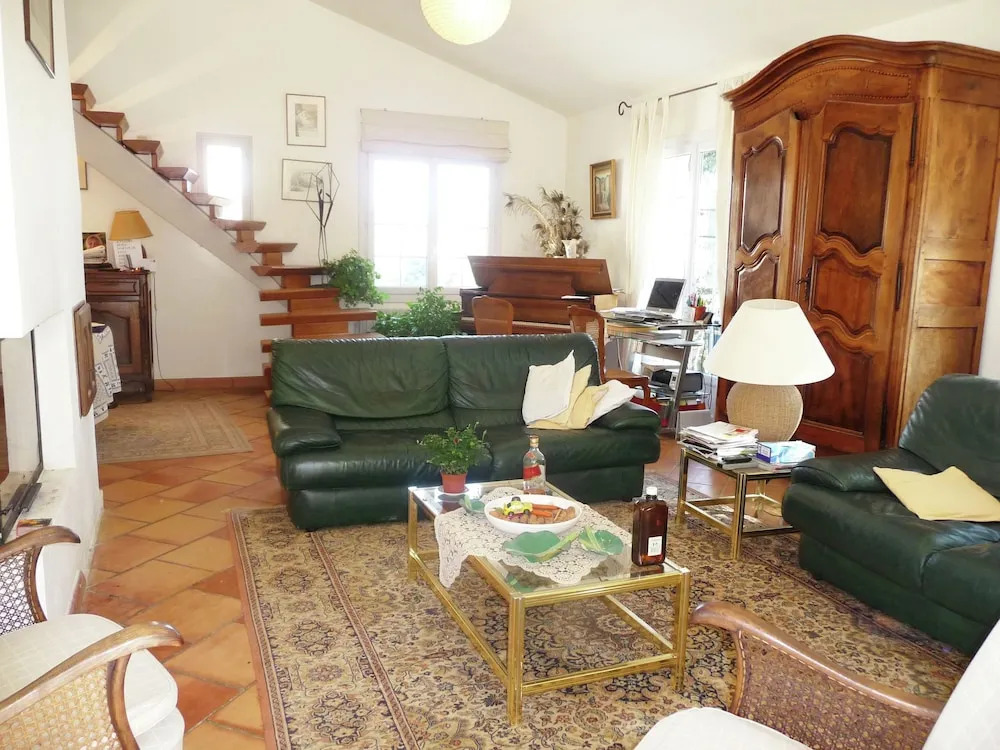 Attractive Holiday Home in C reste with Pool
