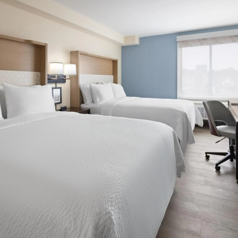 Holiday Inn & Suites Richmond West End by IHG