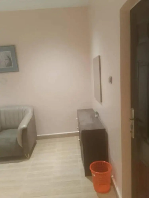 Claramojisola - Eunice Apartments