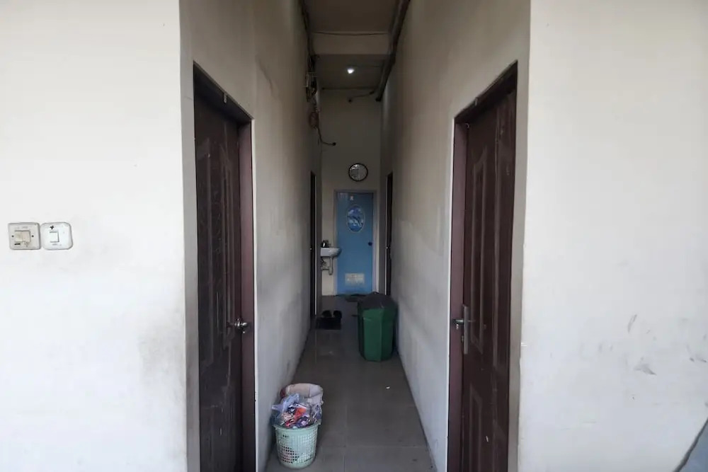 OYO 93863 Dv Homestay Syariah Genteng