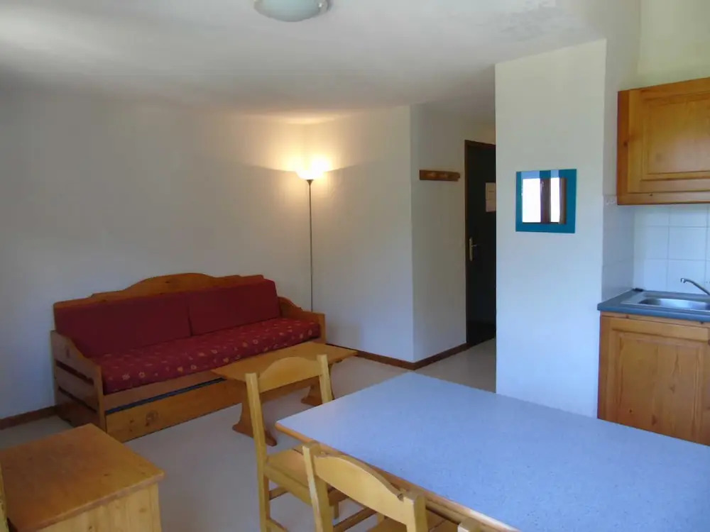 Lou Services Apartment J32 LSI 001