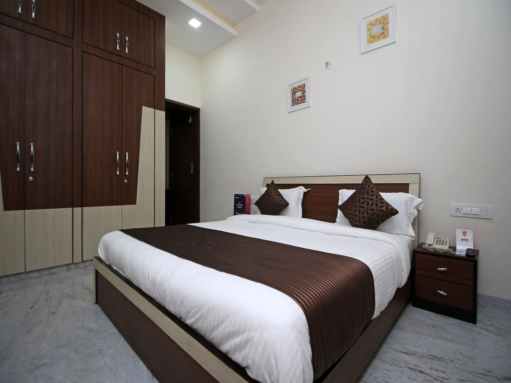 OYO 9888 Home Modern Stay near Celebration Mall