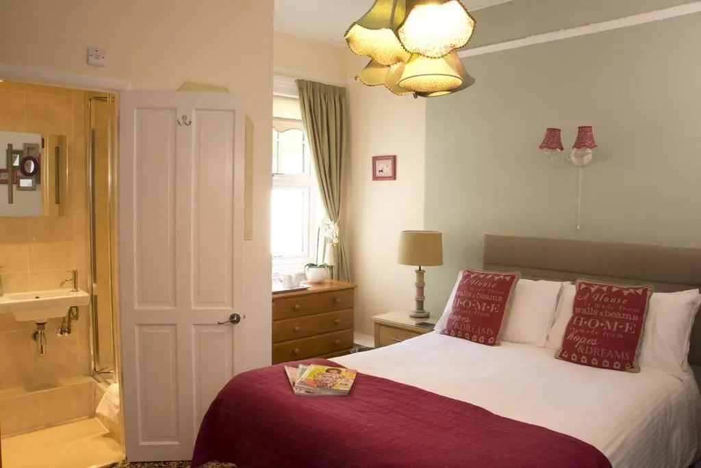 The Ravenswood B&B